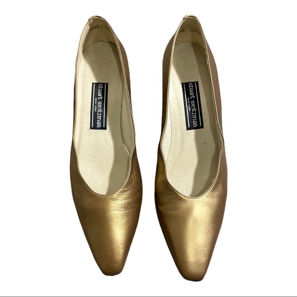 Stuart Weitzman Vintage Gold Leather Kitten Heel Pump Studded Size 10 - Picture 9 of 13